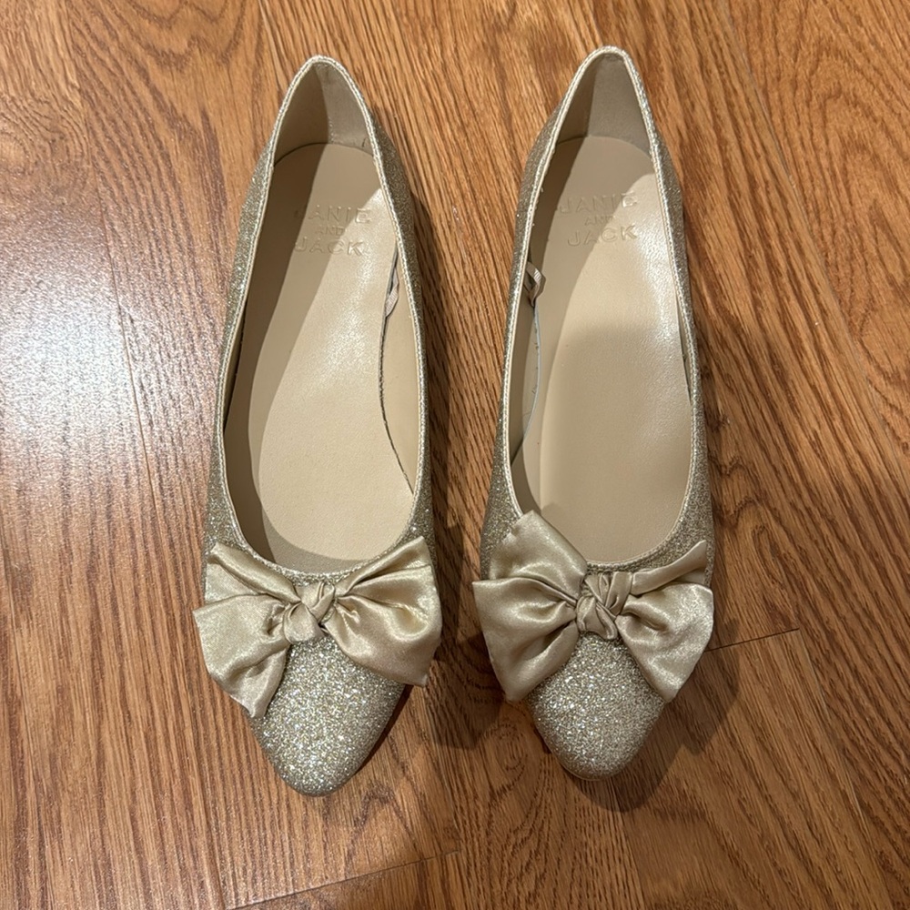 Girls Gold Sparkle Flats, with Bows - NEVER WORN